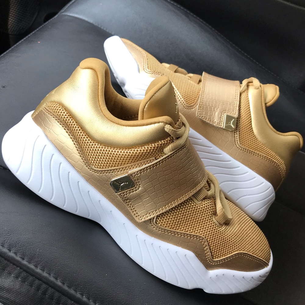 Jordan J23